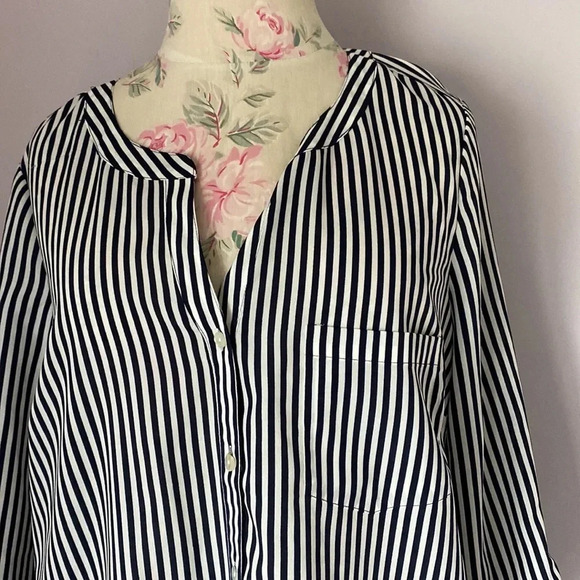 The limited navy and white striped shirt size medium - Picture 3 of 10